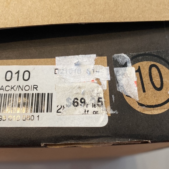 Le château heals brand new with tags - Picture 7 of 7